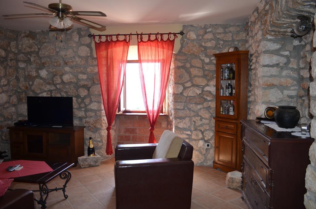 Apartment Sandi Baška Екстериор снимка